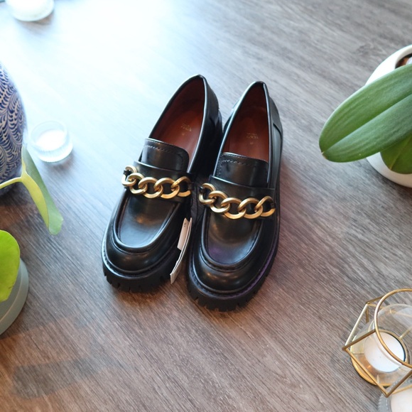 Zara Chunky Heel Loafers with Gold Chain, NWT ⚡️ - Picture 2 of 5